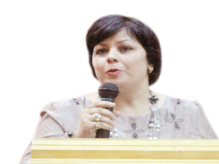 التونسية فوزية العكرمى: الشعر يتحدى التكنولوجيا ويسعى إلى غزوها