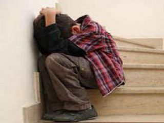 القبض على شخص لقيامه باستدراج طفل والتعدى عليه جنسيا