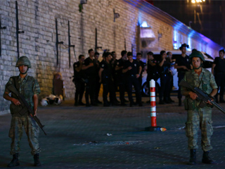 فتح الله جولن ضد الإسلاميين دفاعا عن الإسلام