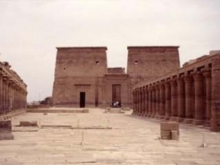 «المرشدين السياحيين» تنظم وقفة احتجاجية أمام «الوزراء» لتجاهل «السياحة» لمطالبهم