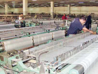 سعفان إيفاد طلاب للدراسة بجامعة الغزل والنسيج الفيتنامية