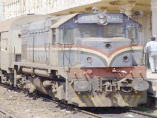 وزير   النقل يقرر استئناف العمل بخط سكة حديد كفر داود - السادات بعد توقف 6 سنوات