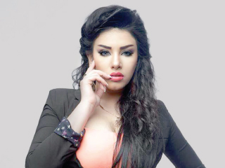 سرقة الخادمات للفنانات عرض مستمر