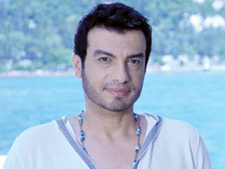 إيهاب توفيق: أتعرض لحرب نفسية بسبب عودتى إلى الغناء