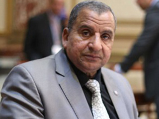 نائب  يطالب باستدعاء وزير الصحة بسبب النفايات الخطرة بالسويس