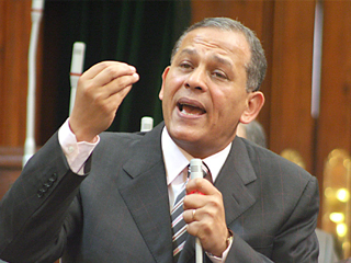 السادات: «الخارجية» شاهد عيان على تفاصيل مؤتمر جنيف