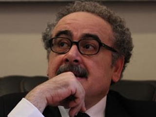 «الجوائز» تشعل الصراع داخل «اتحاد كتاب مصر»