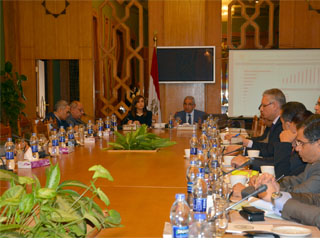 وزير التجارة يستعرض مع 28 من سفراء مصر الجدد بالخارج زيادة الصادرات