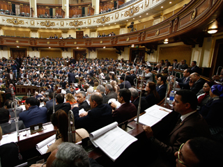 لجنة الخطة والموازنة تؤجل حسم سعر ضريبة القيمة المضافة للجلسة العامة