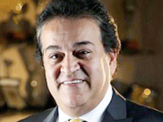 عبدالغفار: 65 مليون جنيه دعما للمشروعات والمستشفيات الجامعية