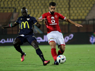 الأهلى المتصدر يصطدم بالطلائع للعودة للانتصارات وإنبى فى اختبار صعب أمام وادى دجلة