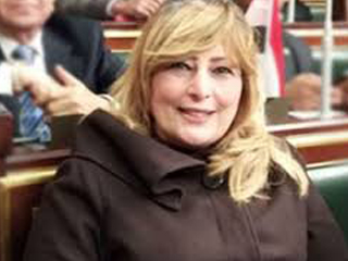 «مزاولة المهنة» تشعل الصراع بين النقابات الطبية تحت القبة