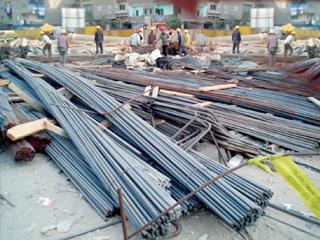 شائعات فرض رسوم إغراق على الحديد المستورد تصعد بأسهم الشركات المنتجة فى البورصة