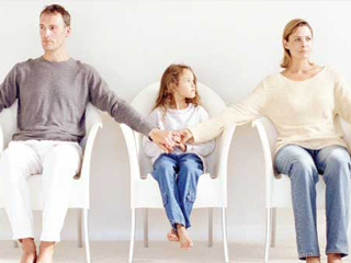 «الحضانة» كلمة السر فى رفض مقترح قانون الأحوال الشخصية الجديد