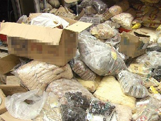 حملات لضبط الأغذية الفاسدة بالمحافظات