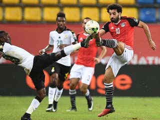 كوبر يهدد الحضرى بالاستبعاد من المنتخب