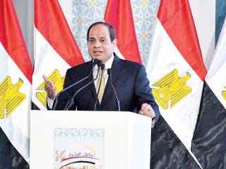 السيسى يطالب بالانتهاء من المشروعات المتأخرة قبل نهاية 2017