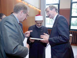 الطيب لراديو وتليفزيون ألمانيا: الحديث عن وجود اضطهاد للمسيحيين كلام عارٍ تماماً عن الصحة