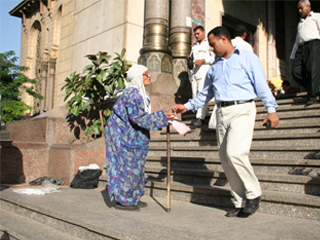 الأمين العام للجنة العليا للدعوة بالأزهر:  الإسلام دين الرحمة والصدقة تكفر الذنب وتفتح باب الرزق