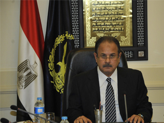 الداخلية توزع ألفًا و250 كرتونة رمضان على المحتاجين