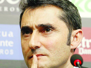 رسمياً.. فالفيردى مدرباً لبرشلونة