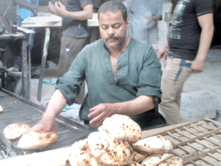 المالية تشعل غضب أصحاب المخابز بسبب تكلفة الرغيف.. والمصيلحى يلجأ للبرلمان