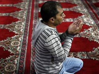 ارتكاب الذنوب فى رمضان من النفس وليس الشيطان