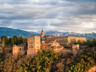 إبراهيم العسال: مكتبة «الاسكوريال» فى أسبانيا شاهدة على فضل العرب والمسلمين على أوروبا