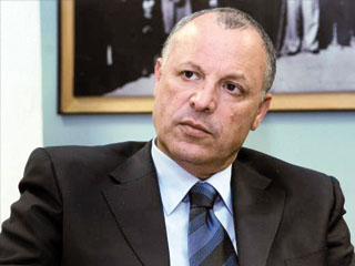 الفشل.. سر رفض أبوريدة تطبيق تقنية الفيديو فى لقاء القمة