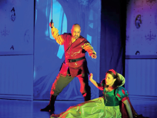 المشاركة العربية تنزع عن المهرجان القومى هويته!