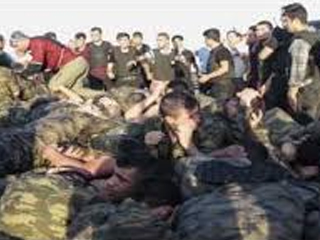 أردوغان يحتفل بمرور عام على «تشليح» جيشه بسجن رجال الأعمال والصحفيين