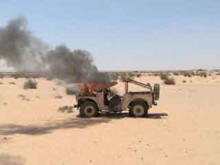 القوات المسلحة  تدمر مخزنين لتصنيع السلاح و5 عربات دفع رباعى بسيناء
