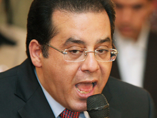 إسقاط عضوية الهارب «أيمن نور» من «الصحفيين»