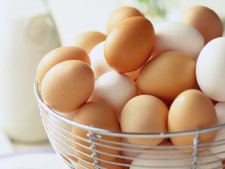 رئيس شعبة الثروة الداجنة  يتهم التجار برفع أسعار بيض المائدة