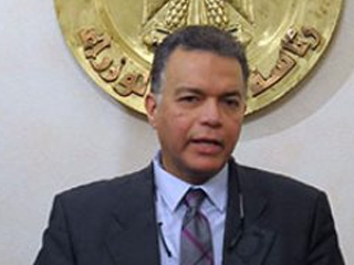 وزير النقل يتلقى شكاوى المواطنين فى المترو