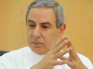 مليار دولار  تراجعاً فى عجز الميزان التجارى 11