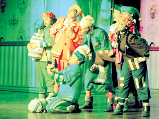 «snow white» يعيد الأسرة المصرية لمسرح الدولة..!