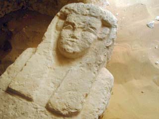 3 مقابر أثرية جديدة فى «الكمين الصحراوى» بالمنيا