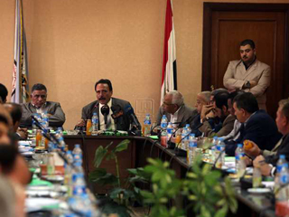 اتحاد العمال ينهى أزمة إضراب العاملين بعد الموافقة على صرف مستحقاتهم