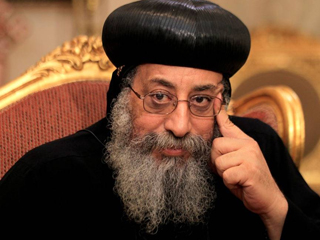 البابا فى إيطاليا لحضور جنازة مطران ميلانو