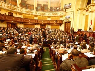 برلمانيون المعونة الأمريكية إلى الجحيم