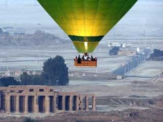 رحلات البالون تنتعش بالأقصر