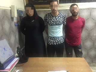 إجبار عامل للتوقيع على إيصالات أمانة