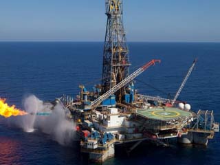 الملا: وقف استيراد الغاز.. نهاية 2018