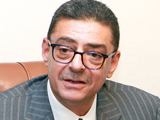 «المجزرة» القادمة فى الأهلى برعاية محمود طاهر