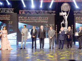 حسين فهمى: وسامتى ليست نقمة.. وسعاد حسنى لم تنتحر