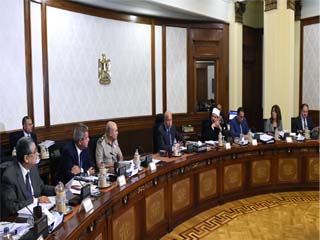 «بائعة الخضروات» تثير أزمة فى البرلمان