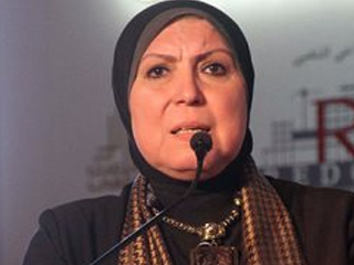 «المشروعات الصغيرة» يسلم المرحلة الأولى من سيارات النقل المبرد