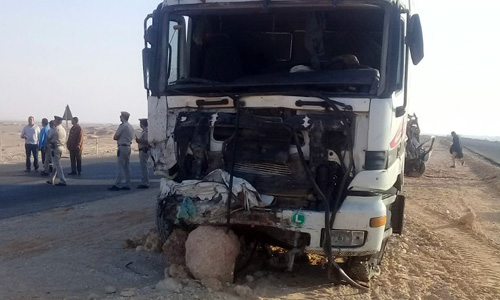 مصرع وإصابة 32 شخصا فى حادثى تصادم