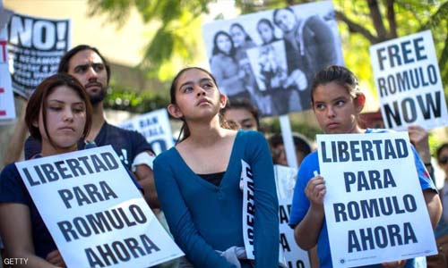 أمريكا تطرد 300 ألف مهاجر